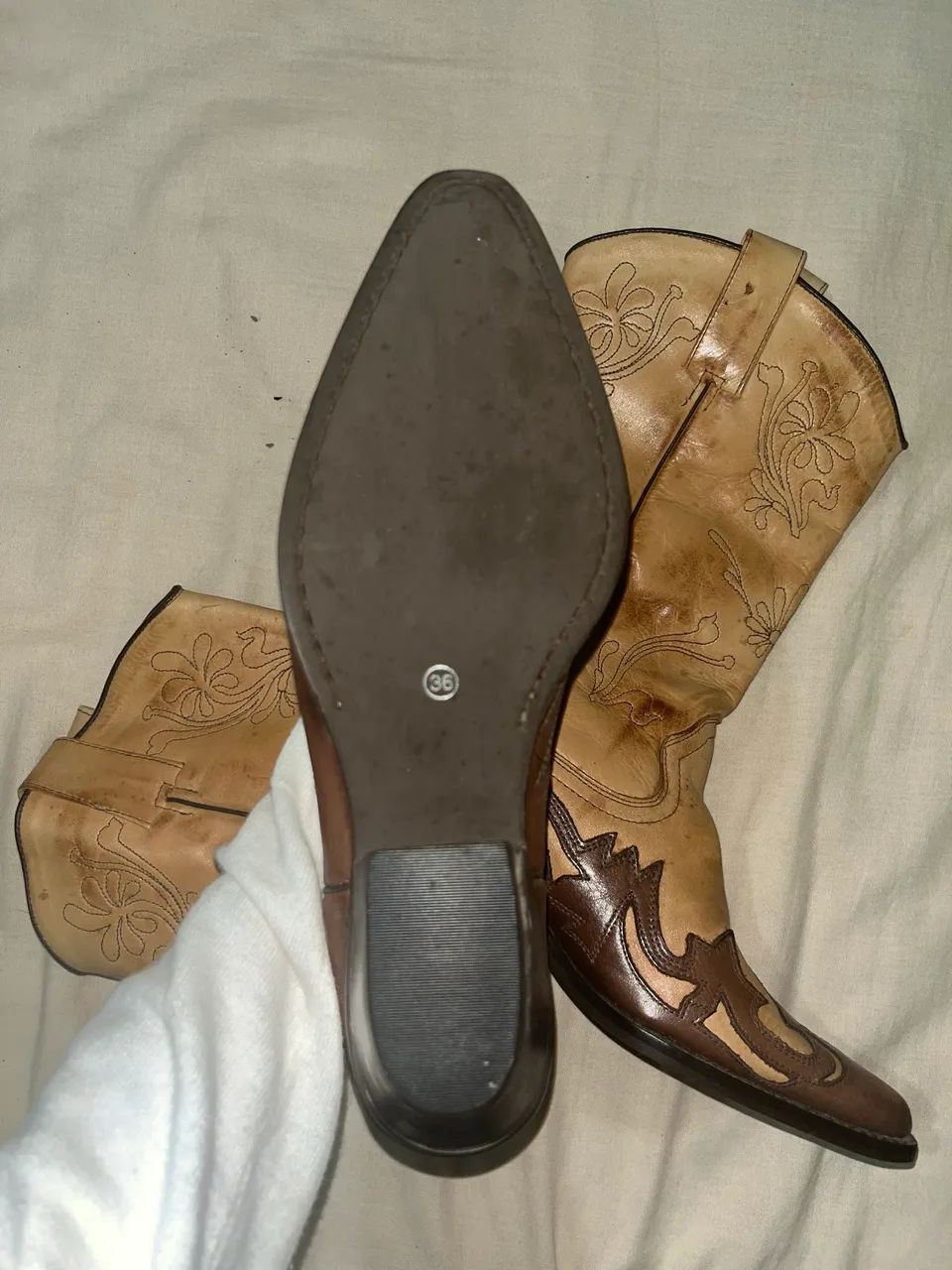 Bota de couro cowboy 36 - Foto 2