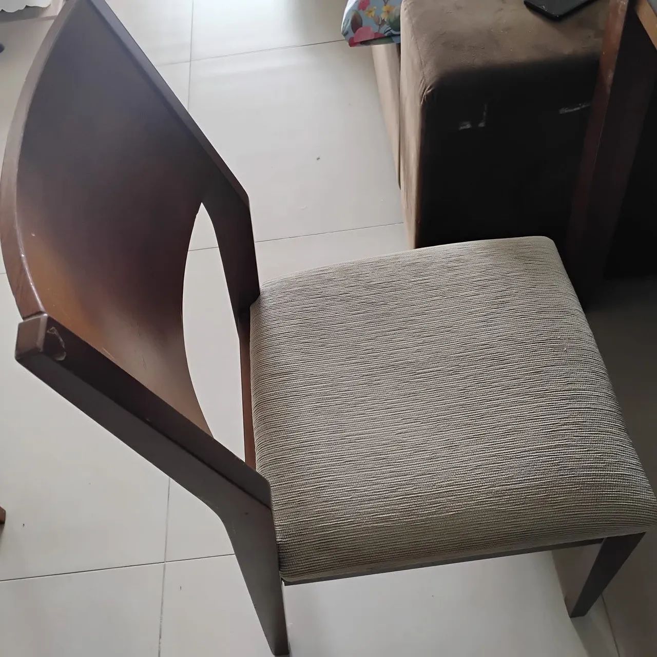Mesa com 6 cadeiras  - Foto 3