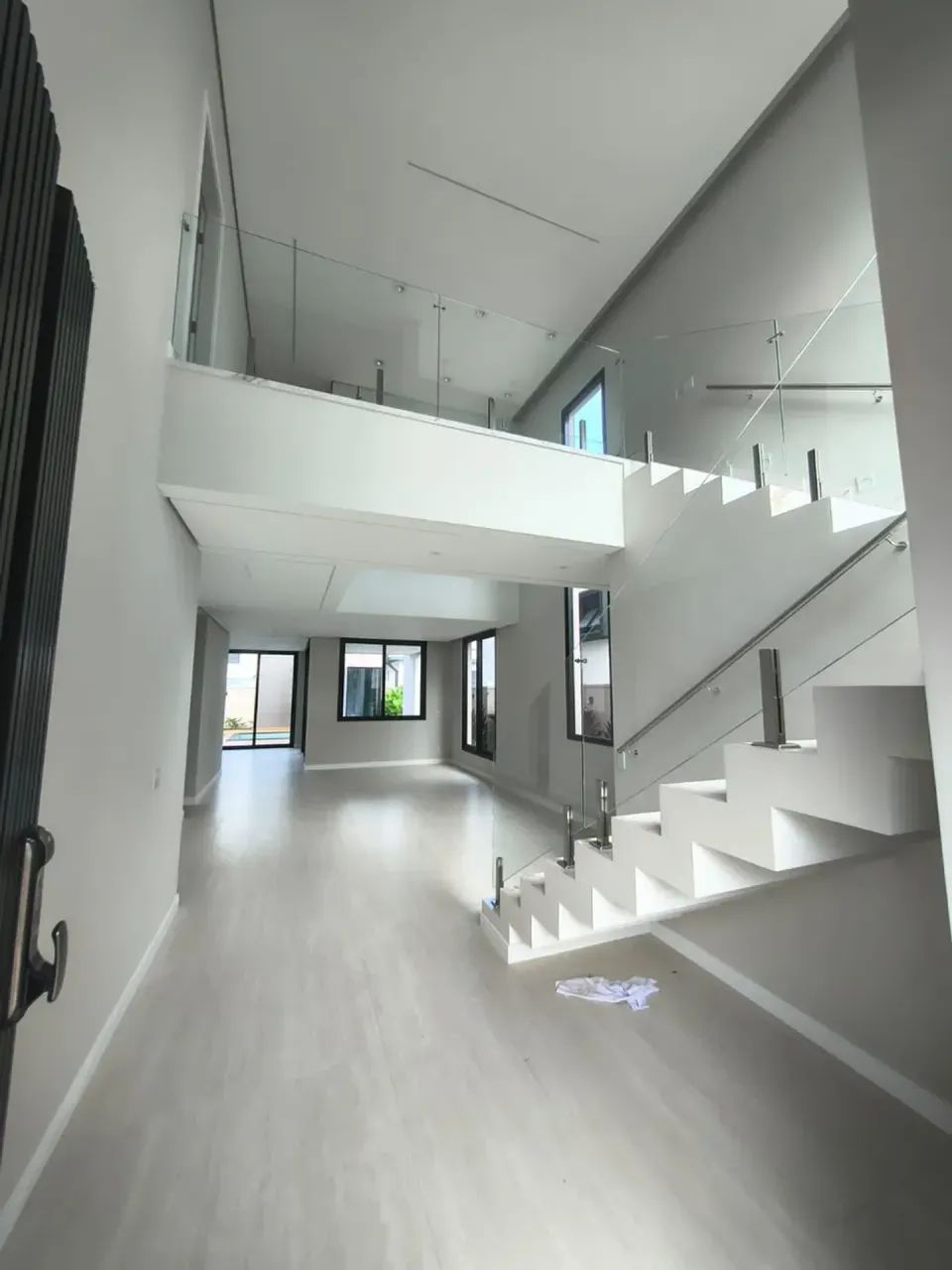 Linda casa nova com piscina, espaço gourmet com churrasqueira e sauna - Foto 2