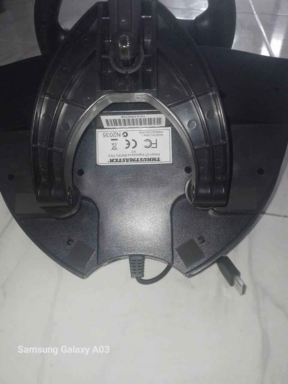 Volante thrustmaster sem pedal - Foto 3