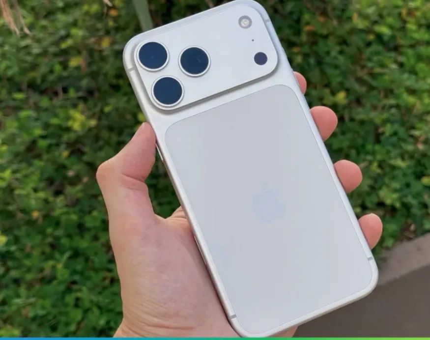 iPhone 17 Pro Max LACRADO