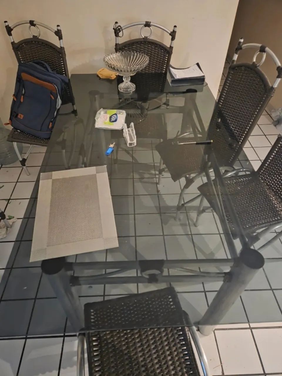 vendo mesa de jantar 8 lugares