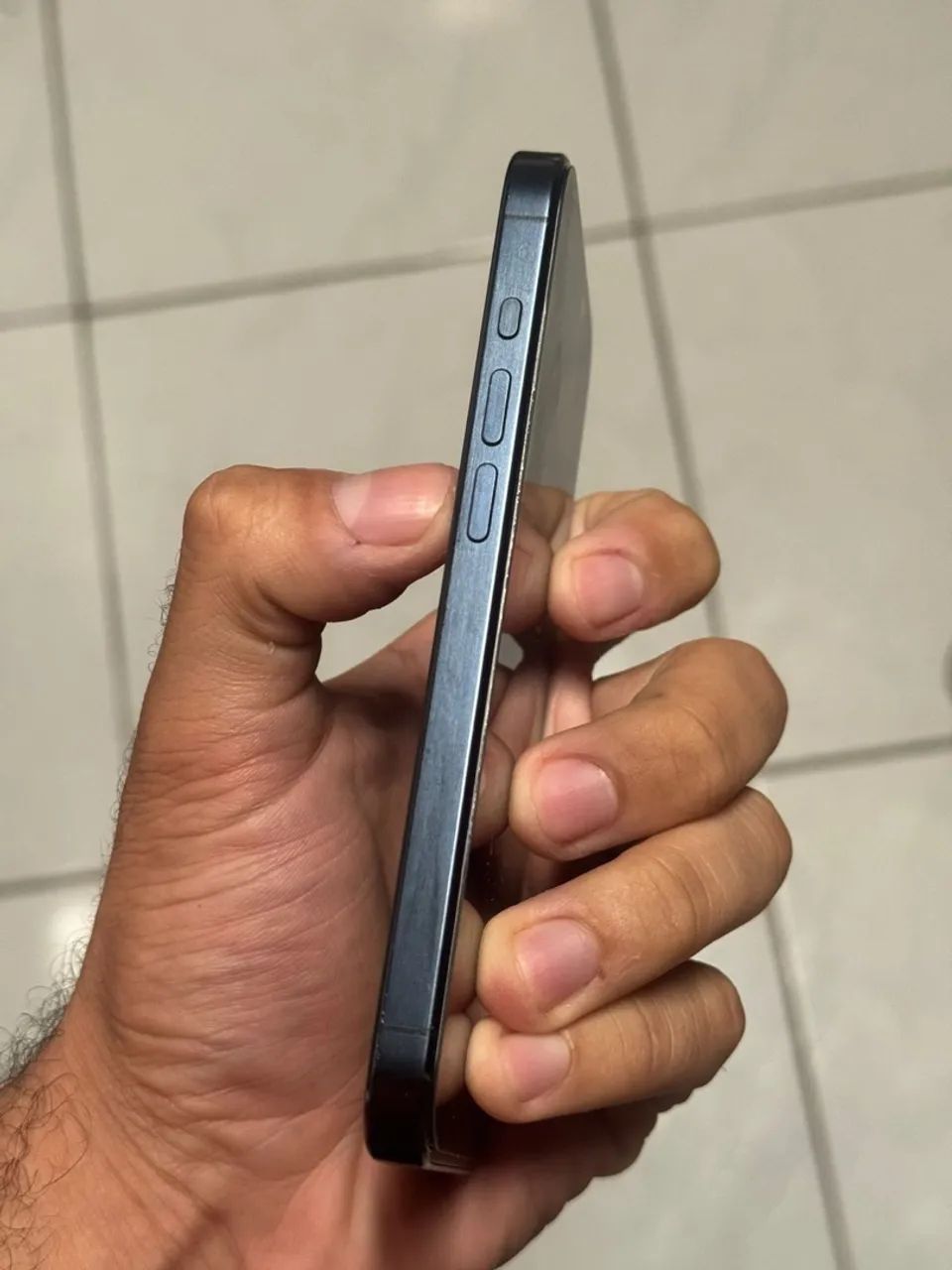 iPhone 15 pro 1T - Foto 2