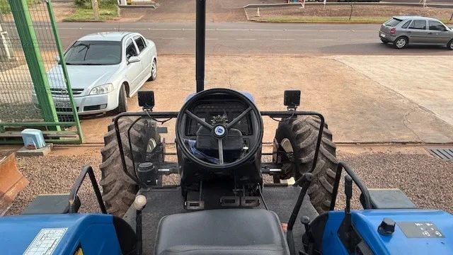 New Holland TL 100 4x4 ano 2000 - Foto 6
