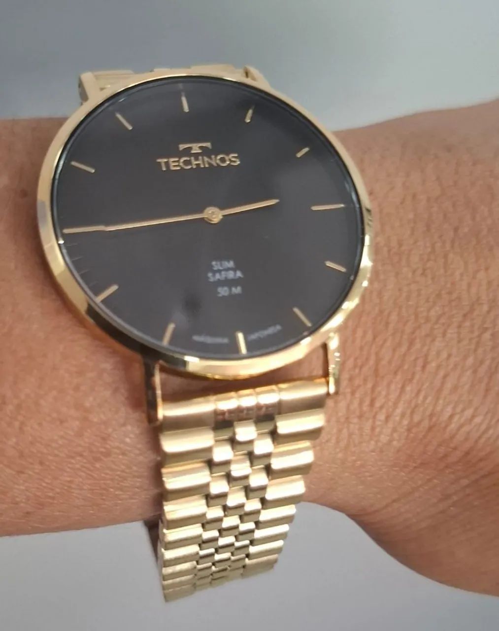 Relog original technos 