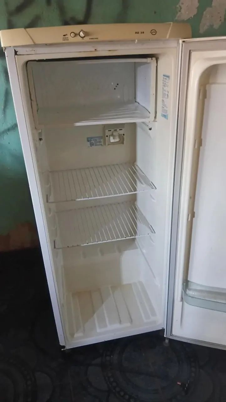 Vendo geladeira - Foto 2