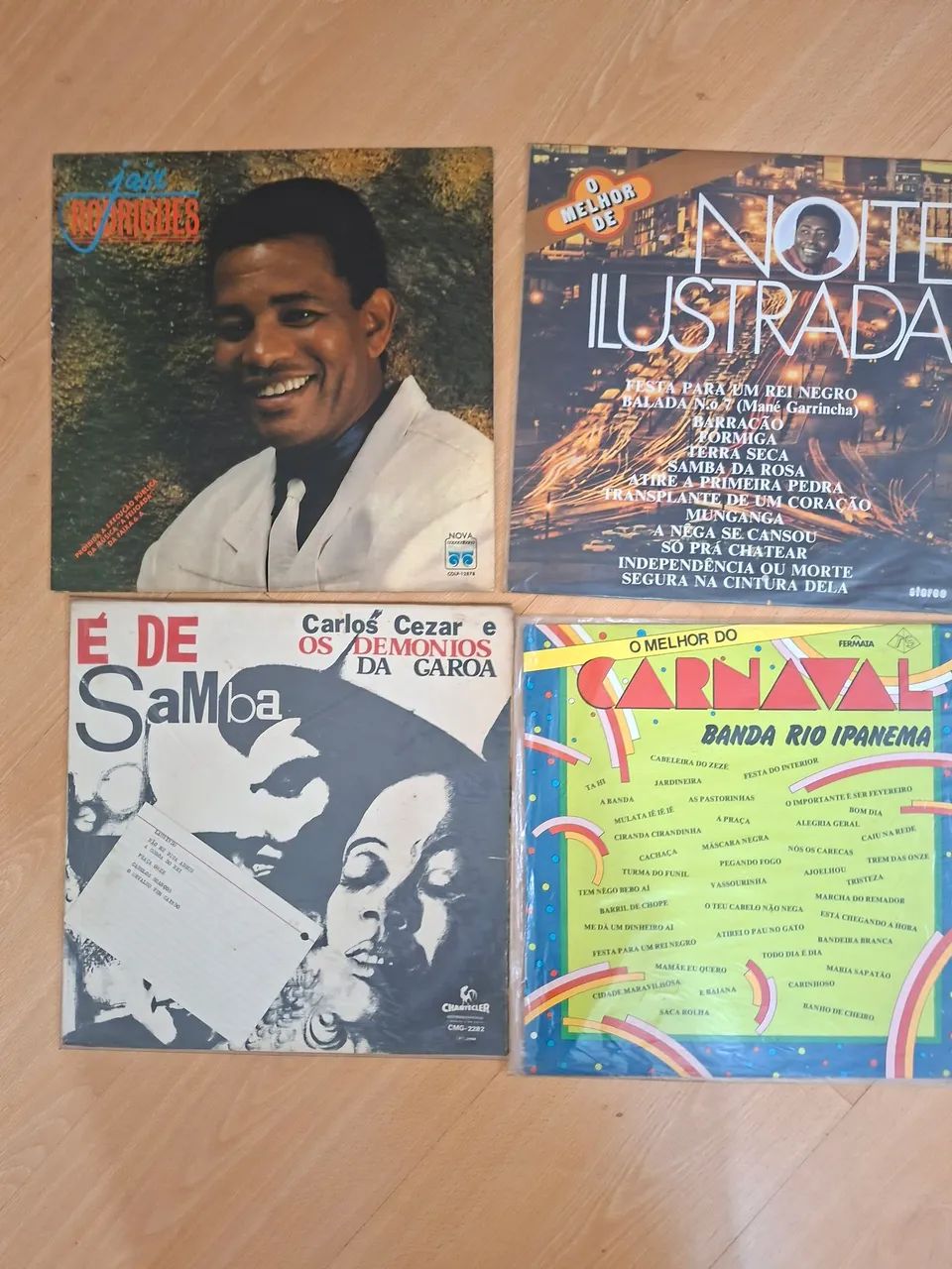 Lote com 4 Discos de Vinil / LP Samba e Carnaval (Jair Rodrigues, Demônios da Garoa)