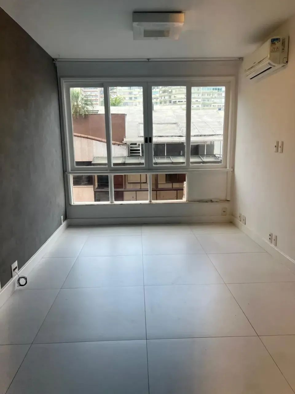 Excelente apartamento 2 quartos com vaga em Ipanema!
