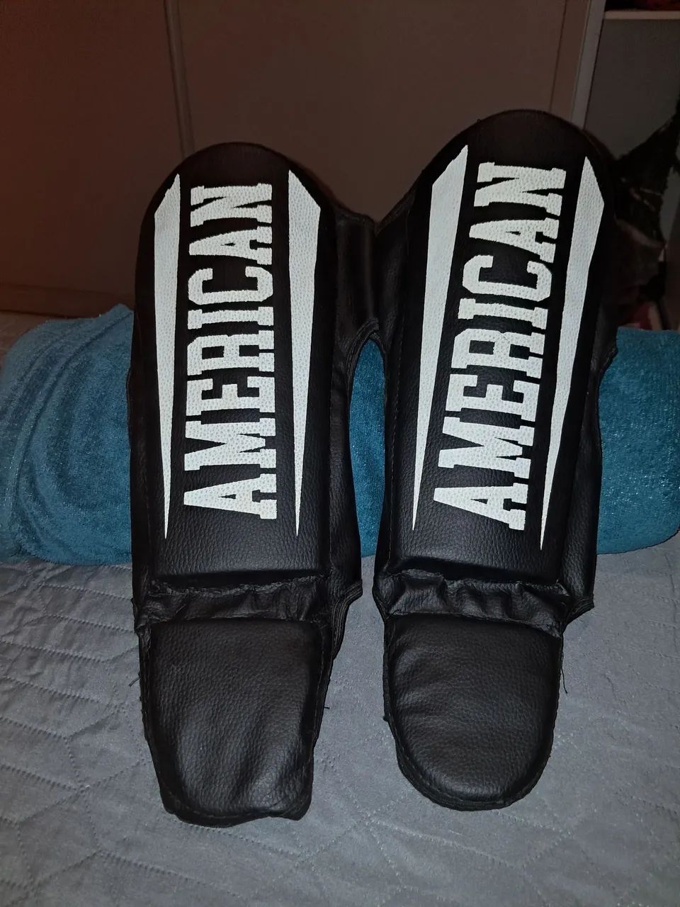 Caneleira Muay thai American Fight