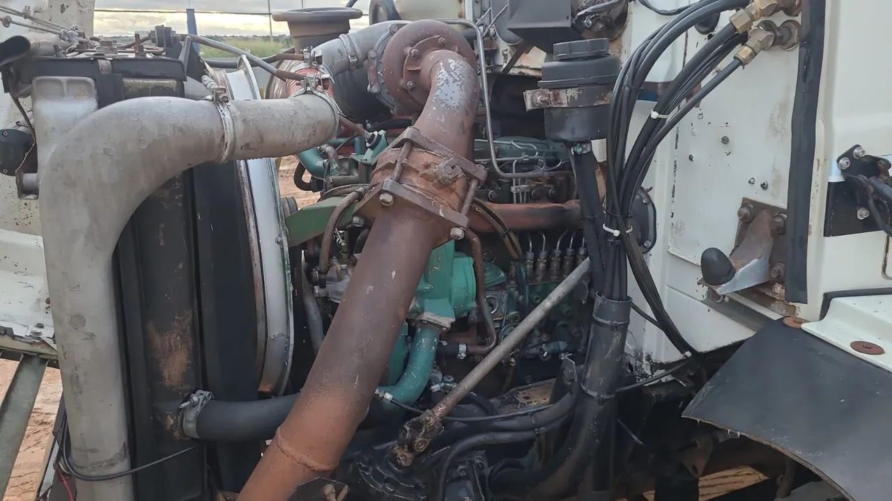 Volvo n10 XH intercooler caçamba - Foto 8