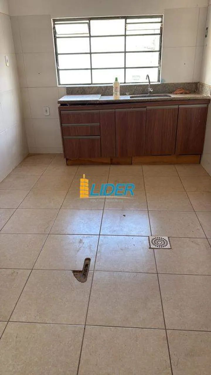 GALPÃO NO TUBALINA - Foto 2