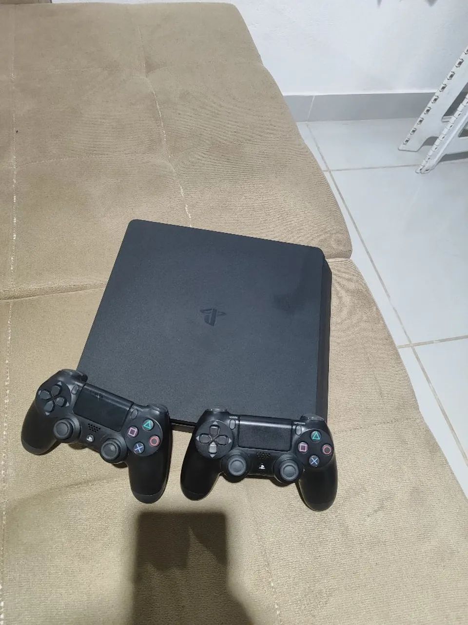 Ps4 Slim 1TB  - Foto 4