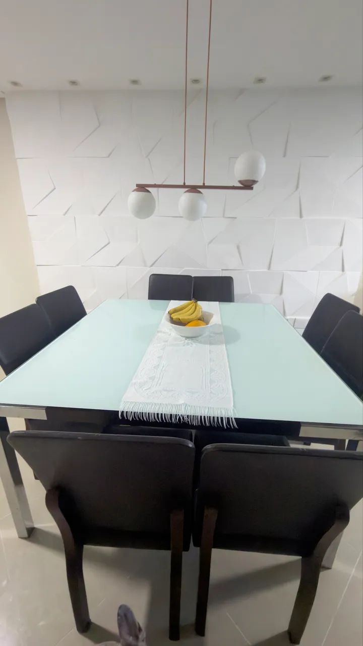 Vendo mesa quadrada con 8 cadeiras