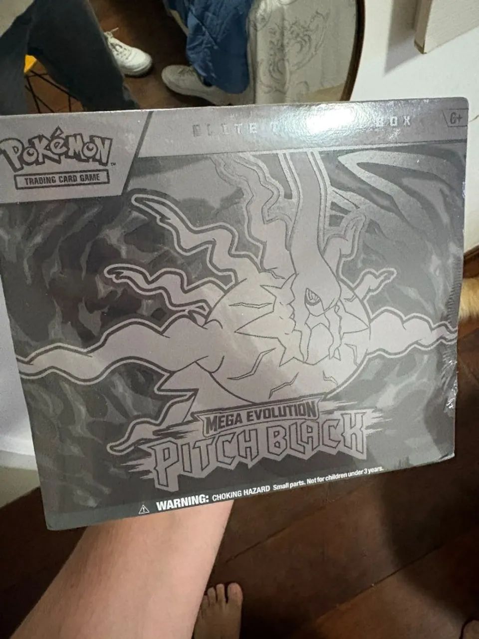 ETB Mega Evolução Pitch Black (LACRADA)