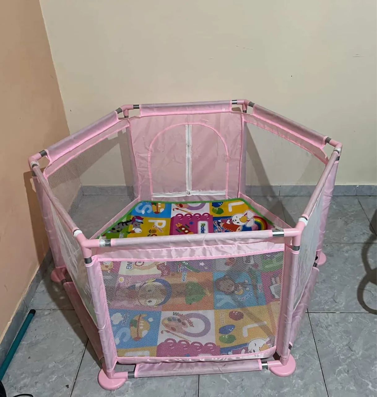 Cercadinho de bebê menina 