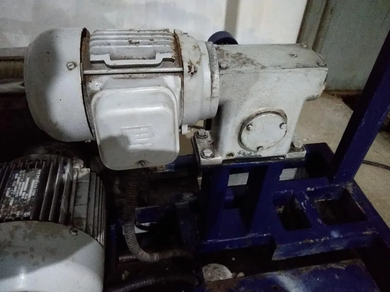 Máquina e equipamento industrial 