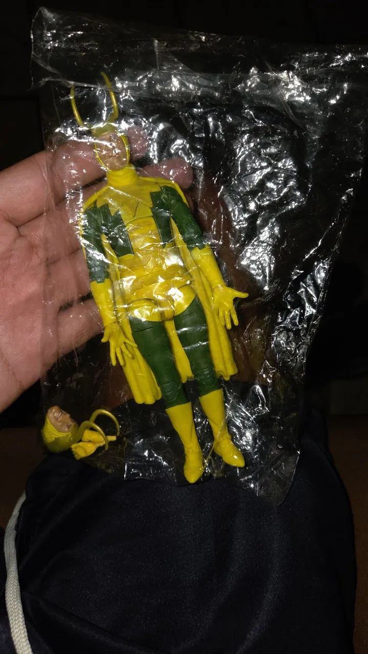 Classic Loki Marvel Legends 