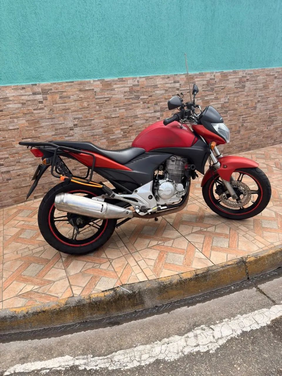 Cb 300 em bom estado  - Foto 3
