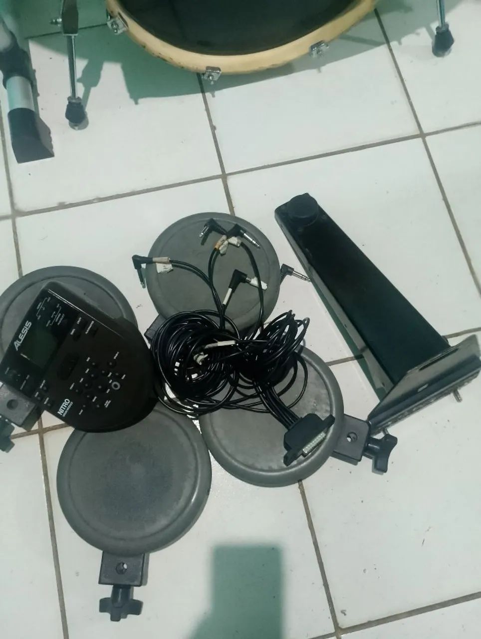 Pads e módulo de Bateria eletrônica Alesis Nitro  - Foto 5