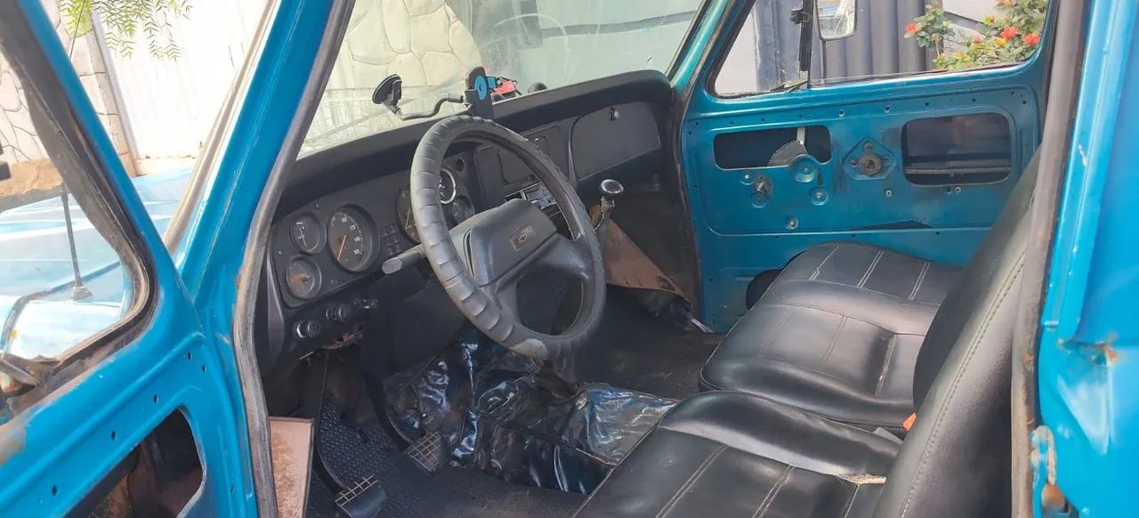 Vendo caminhão D10 ótima para trabalho - Foto 2