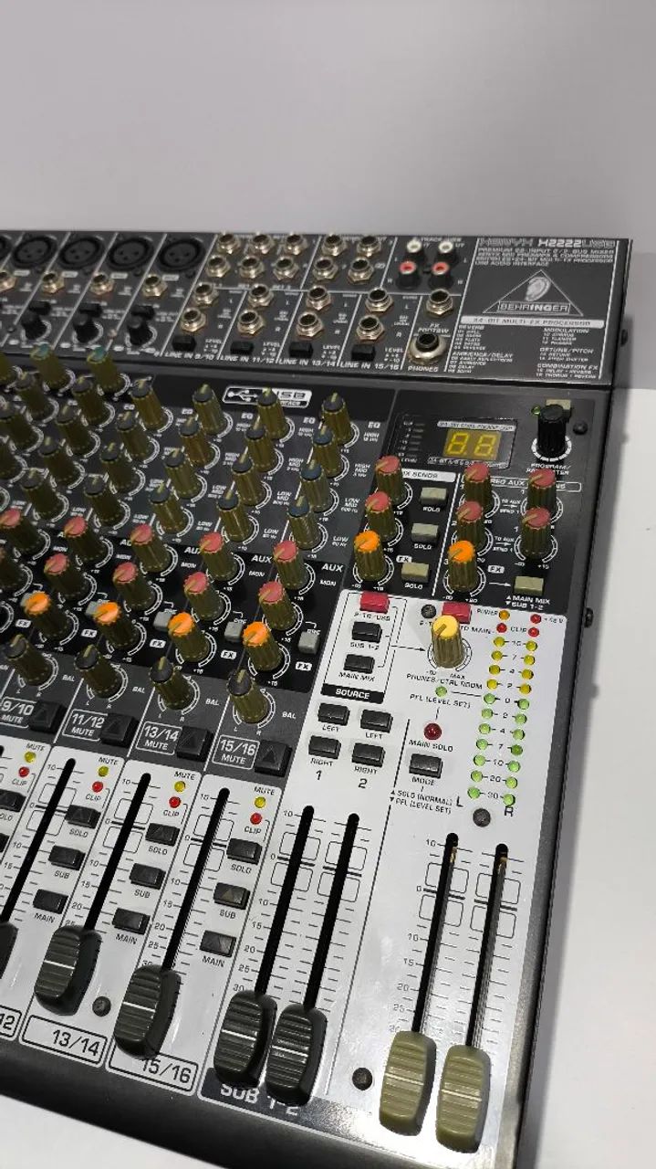 Mesa Behringer Xenys 2222 USB - Foto 3
