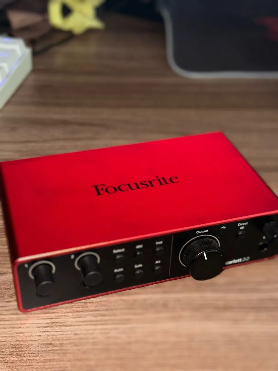 Interface de áudio Focusrite Scarlett 2i2 4ºGen + 2 Cabos p10 - Foto 3