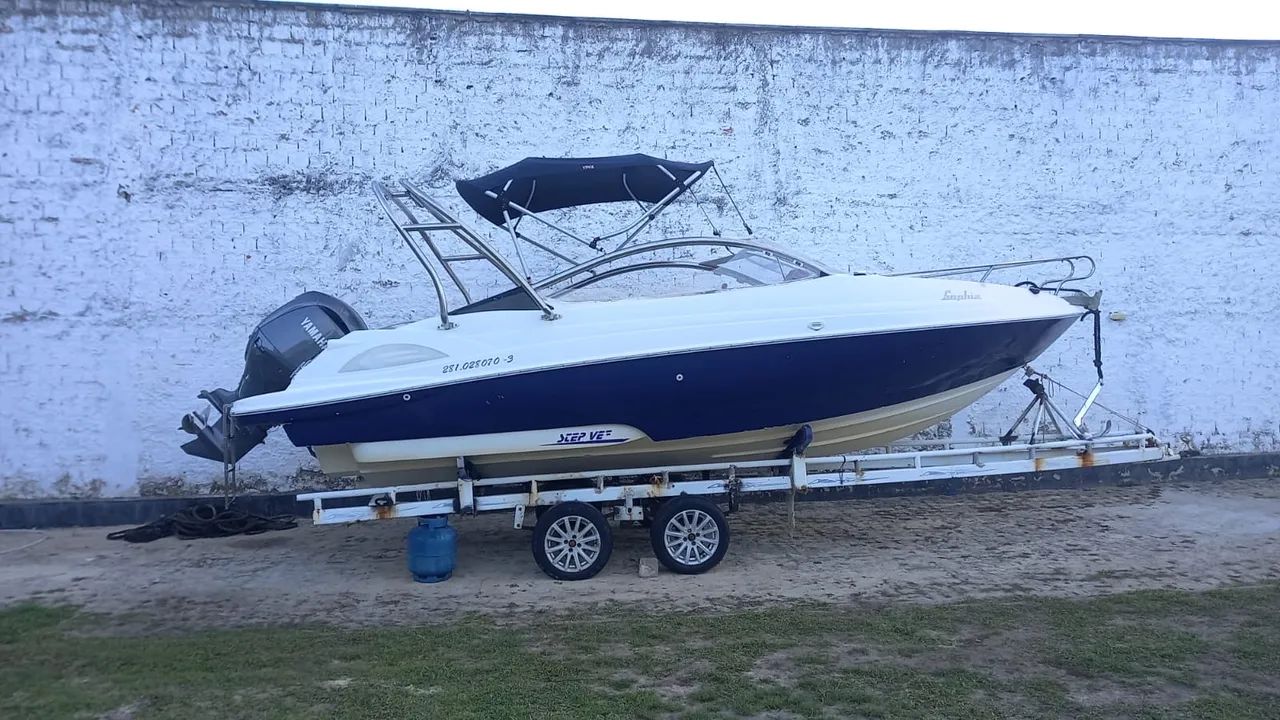 LANCHA FOCKER 24 