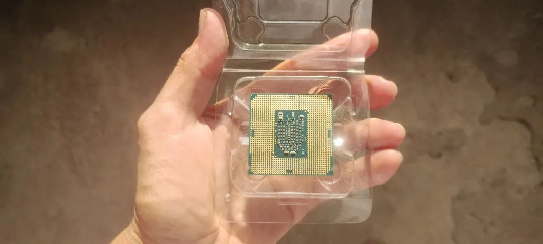 Processador Intel® Xeon® E3-1225 v5 - 3.30GHz - LGA 1151 - Com Gráficos Integrados - Foto 3