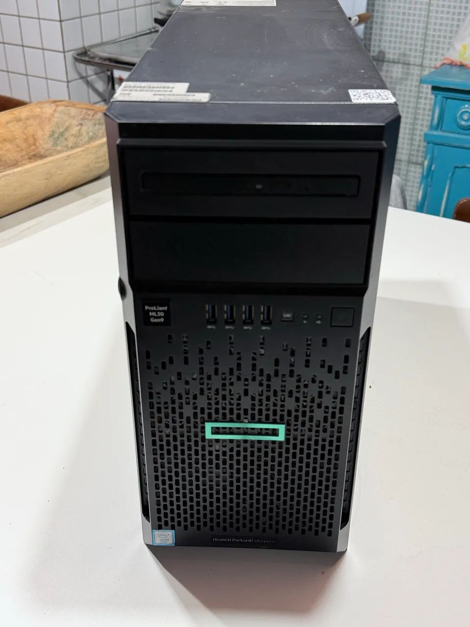 Servidor HPE ProLiant ML30 Gen9 Xeon E3-1220 v6 | SSD WD Red 500GB