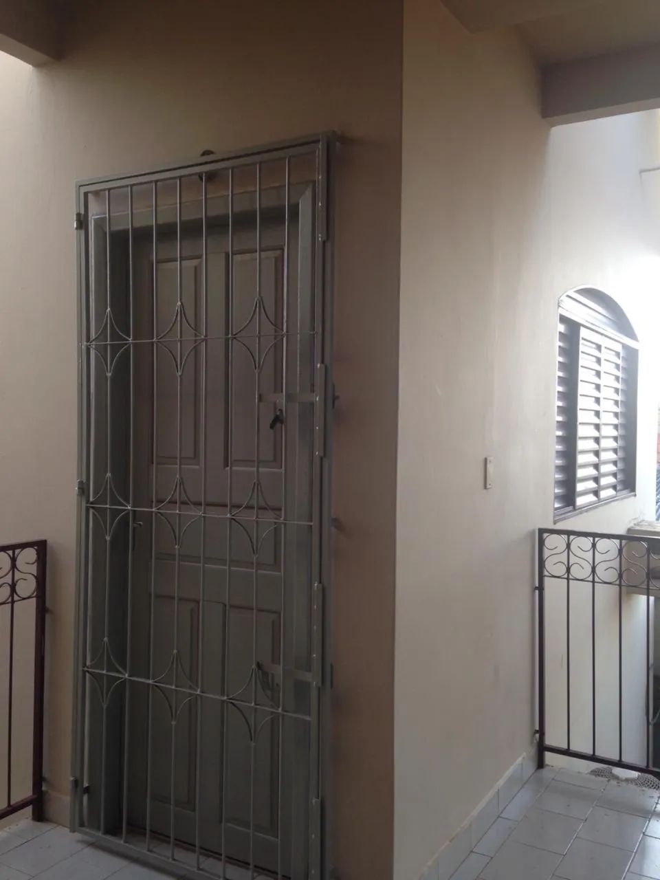Alugo apt tipo kitnet