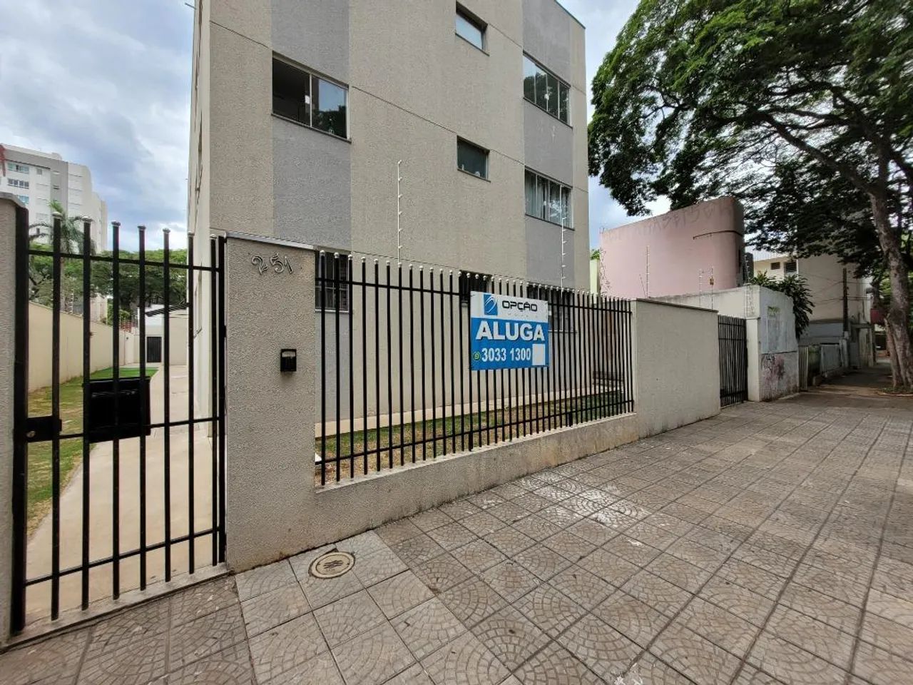 Apartamento para alugar em Maringá, Zona 07, com 2 quartos, com 53.2 m², Residencial Ghell