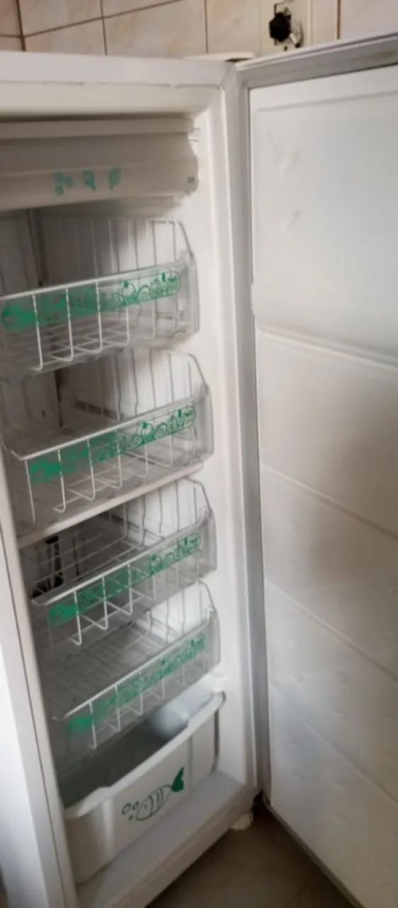 Freezer  Vertical Consul,1.200 pra sair logo - Foto 2