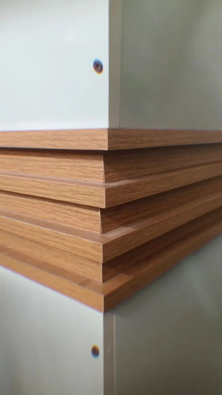 Mesa 4 cadeiras design ripado  - Foto 3