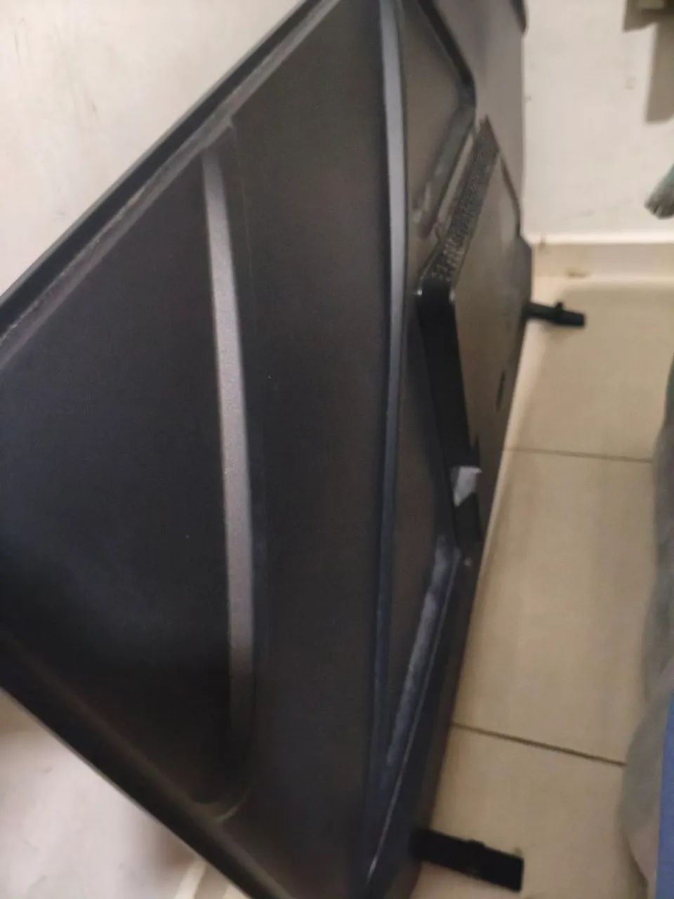 Vendo tv 55 polegadas Philco queimada 2 meses de usa tela na metade 