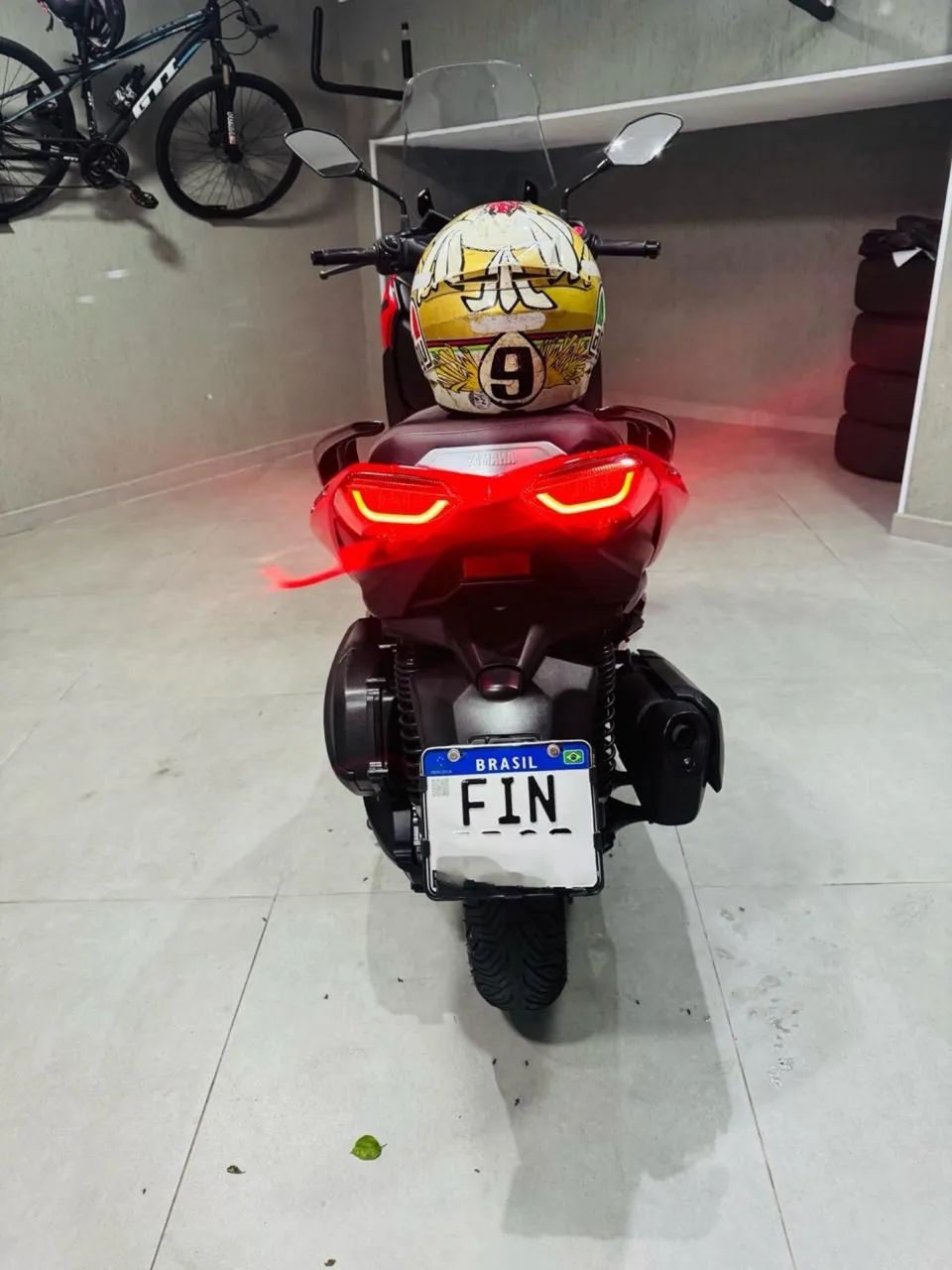 X max 2023 - Foto 2