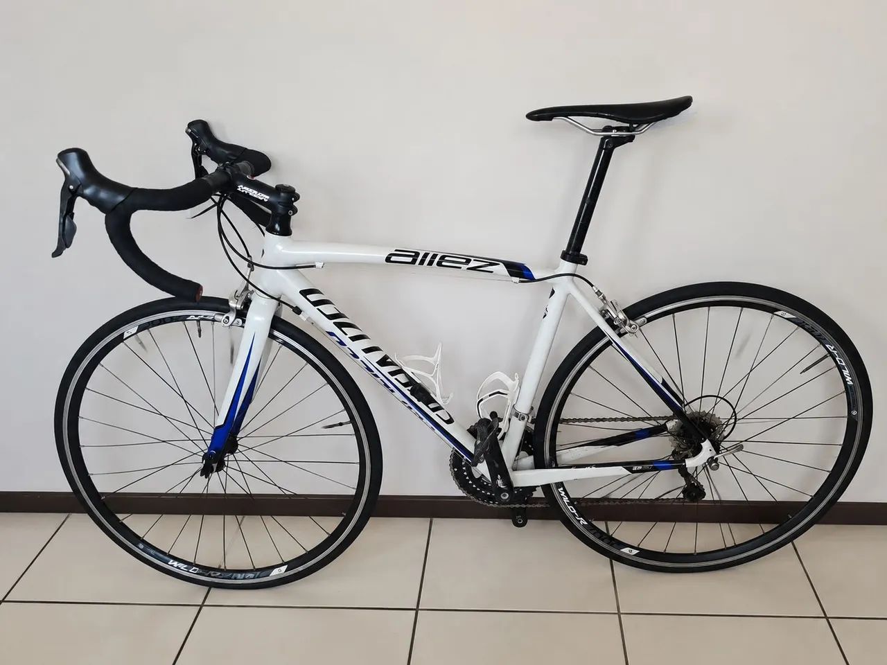 Bicicleta Speed Specialized modelo Allez