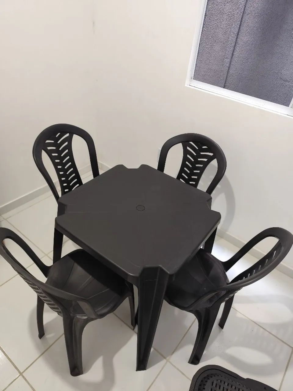 Mesa de plástico + cadeira  - Foto 3