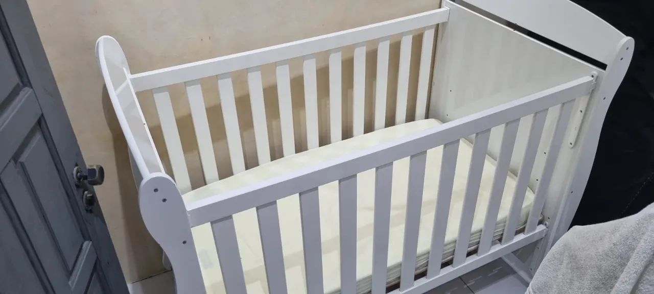 Berço em MDF + colchão  - Foto 2