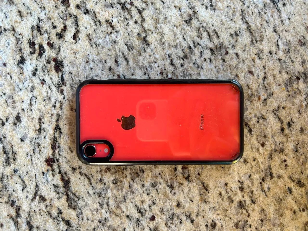 IPHONE XR 64gb SEM DEFEITO!! Acompanha carregador original e case!! - Foto 4