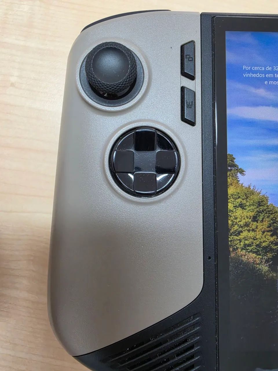 MSI Claw 8 AI+ - Foto 3
