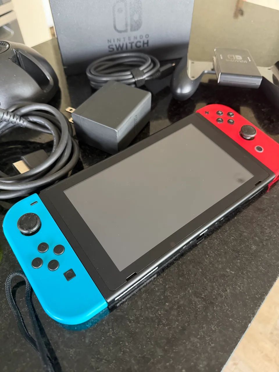 Nintendo Switch V1 Desbloqueável + 4 Joy-Cons + Dock Original