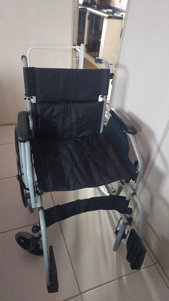 Cadeiras de rodas + andador