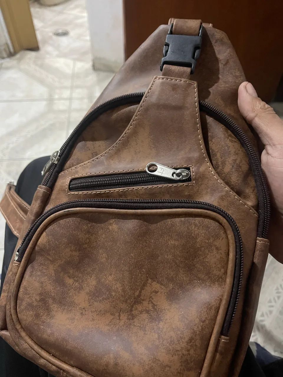 Bag de Couro seminova - Foto 2