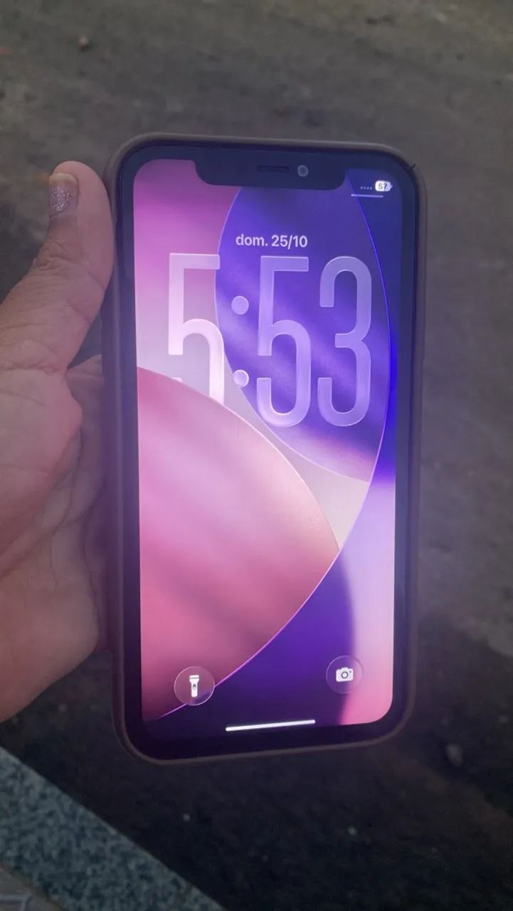 iPhone  11