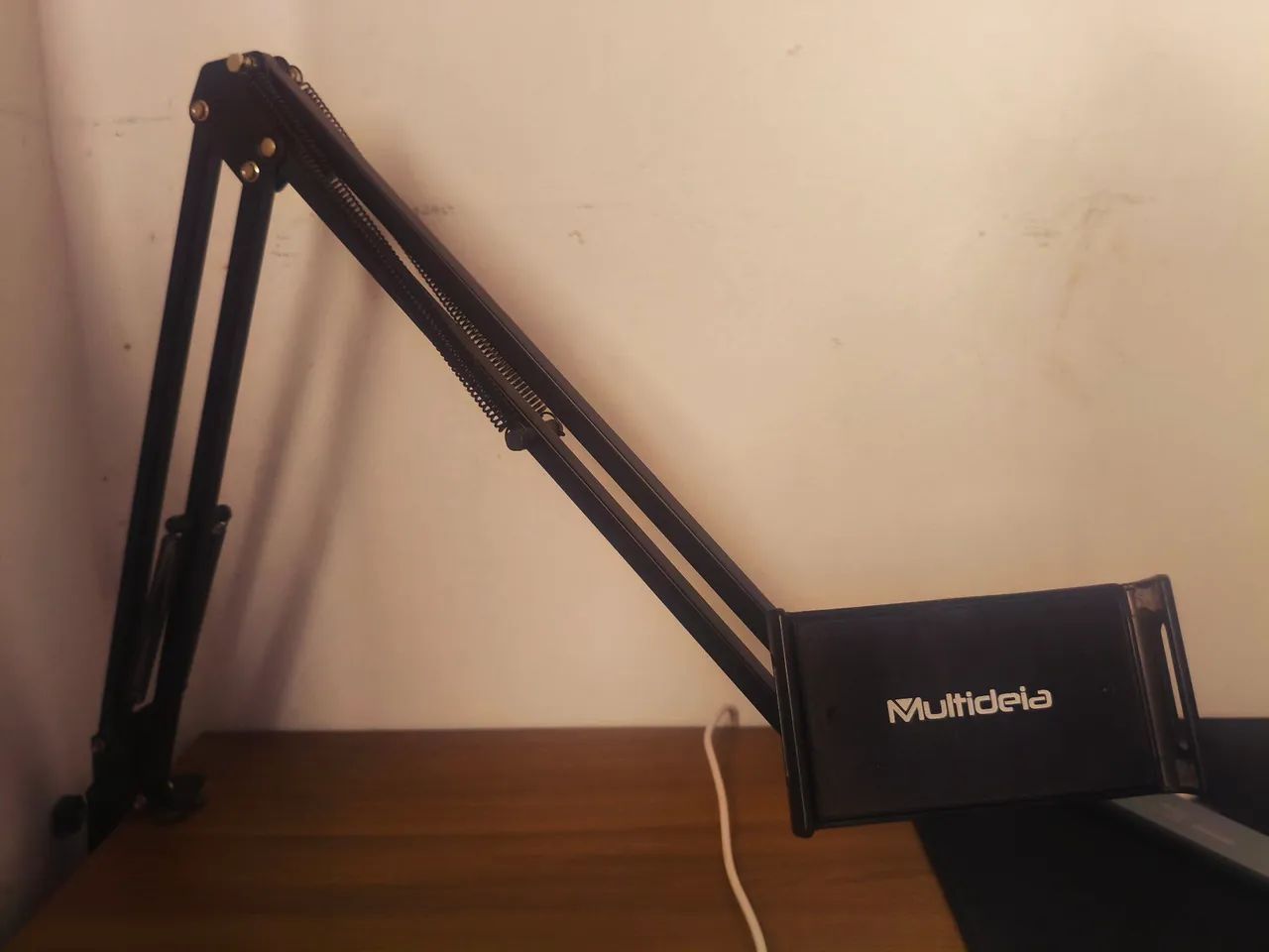 Braço articulado para celular 