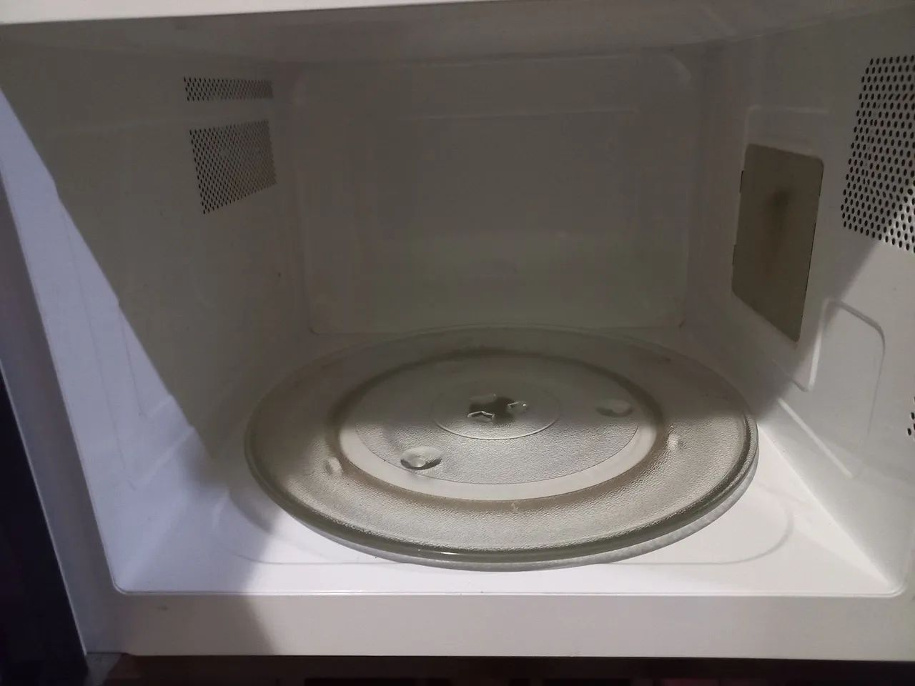 Micro-ondas  mideia  30 litros - Foto 2
