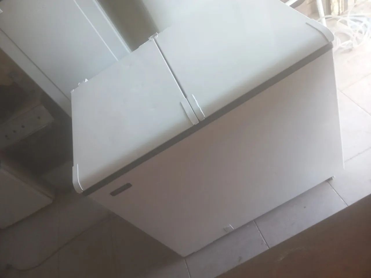 Freezer esmaltec em ótimo estado e funcionamento