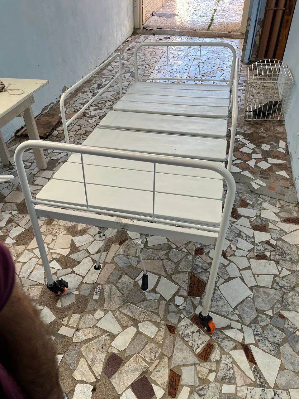 Cama hospitalar de dois movimentos  - Foto 4
