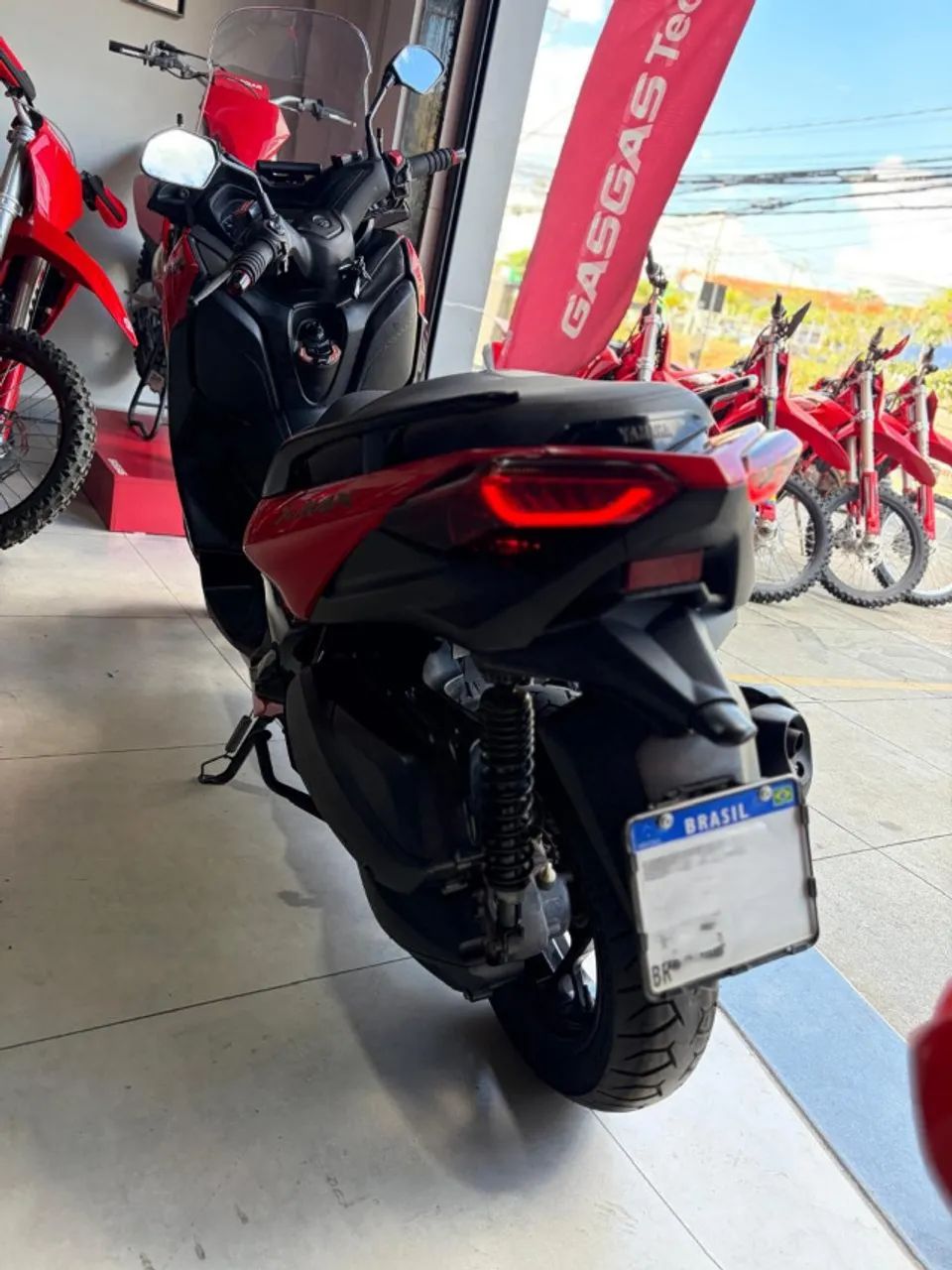 XMAX 250 2023 - Foto 5