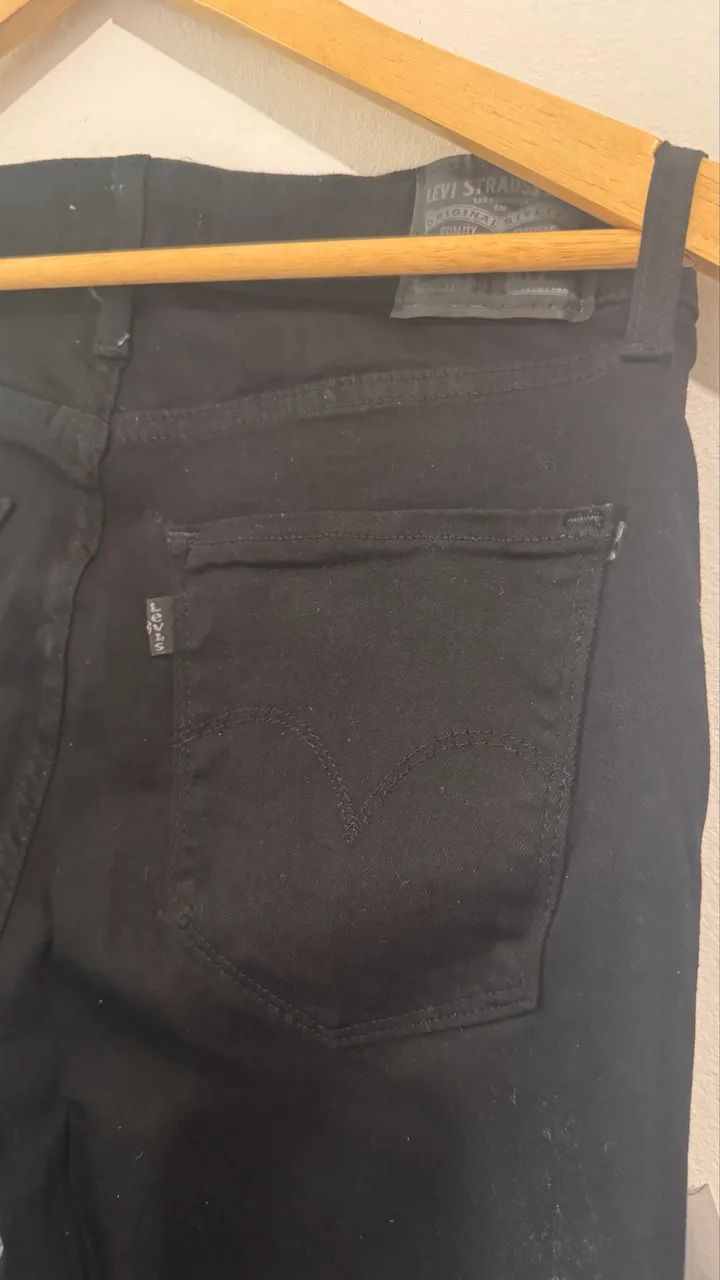 Calça Levis original nunca usada  - Foto 2